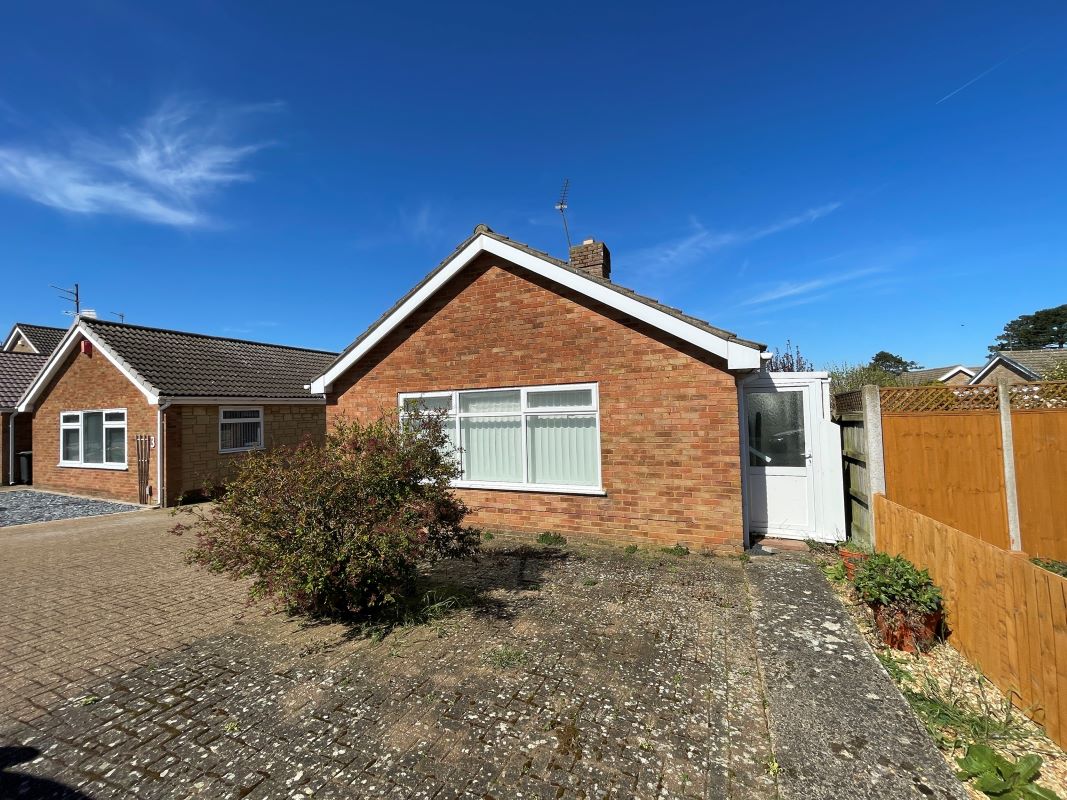 1 Antona Gardens, Raunds, Northamptonshire, NN9 6EB