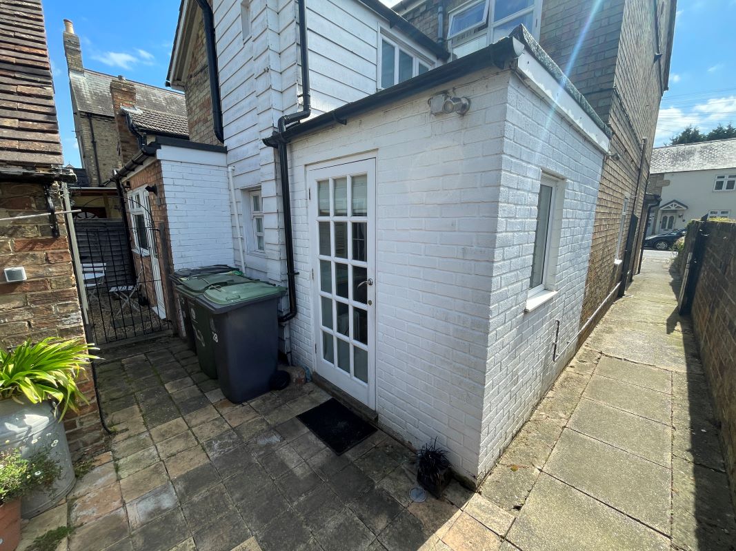 28 Laburnum Road, Sandy, Bedfordshire, SG19 1HG