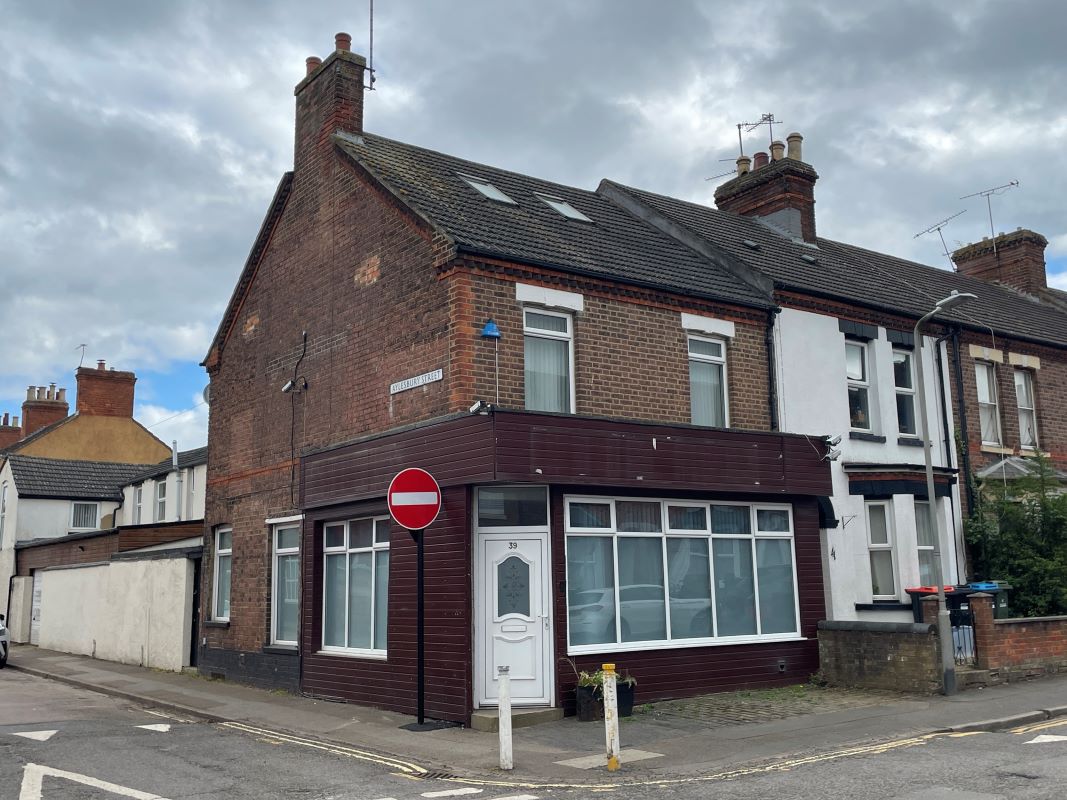 39 & 39A Cambridge Street, Wolverton, Buckinghamshire, MK12 5AE