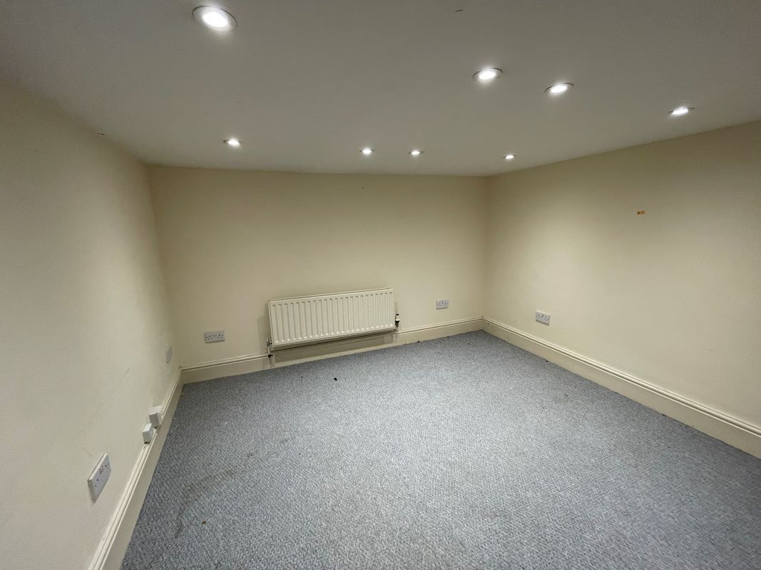 39 & 39A Cambridge Street, Wolverton, Buckinghamshire, MK12 5AE