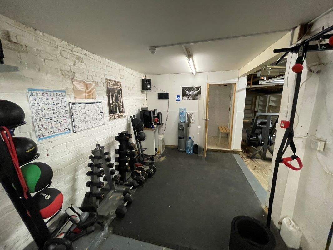 39 & 39A Cambridge Street, Wolverton, Buckinghamshire, MK12 5AE