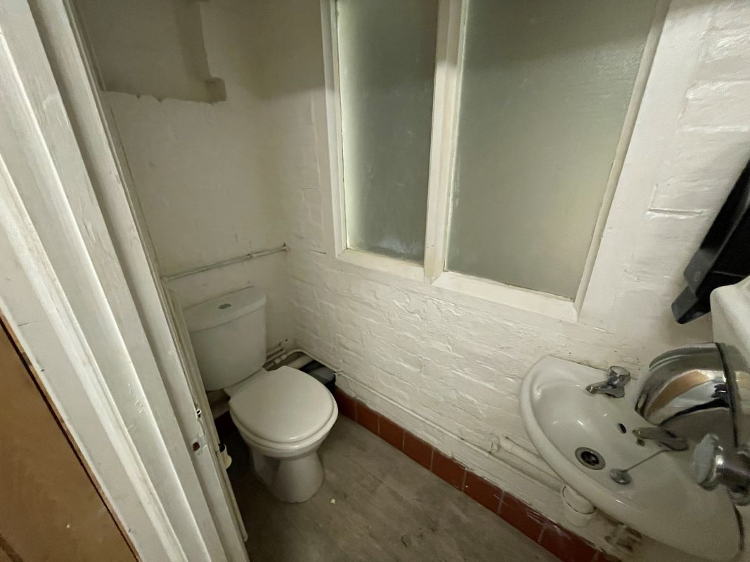 39 & 39A Cambridge Street, Wolverton, Buckinghamshire, MK12 5AE