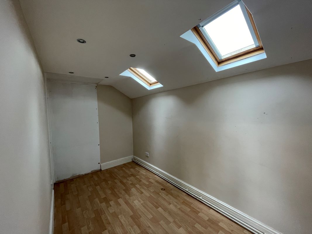 39 & 39A Cambridge Street, Wolverton, Buckinghamshire, MK12 5AE