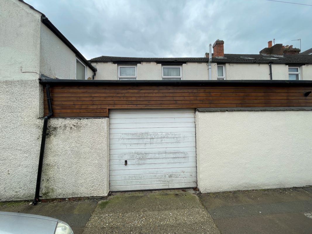 39 & 39A Cambridge Street, Wolverton, Buckinghamshire, MK12 5AE