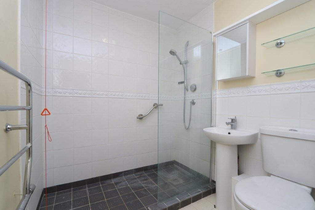 3 Aspley Court, Woburn Road, Woburn Sands, Buckinghamshire, MK17 8PA