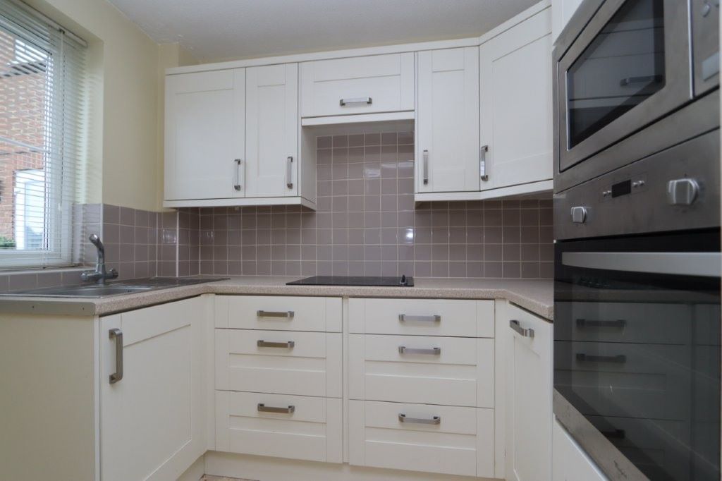 3 Aspley Court, Woburn Road, Woburn Sands, Buckinghamshire, MK17 8PA