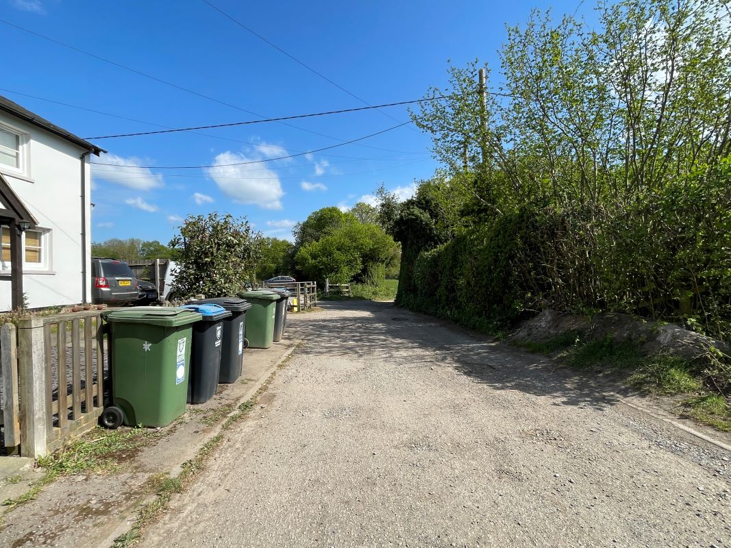 57 Bridens Camp, Water End, Hemel Hempstead, Hertfordshire, HP2 6EY