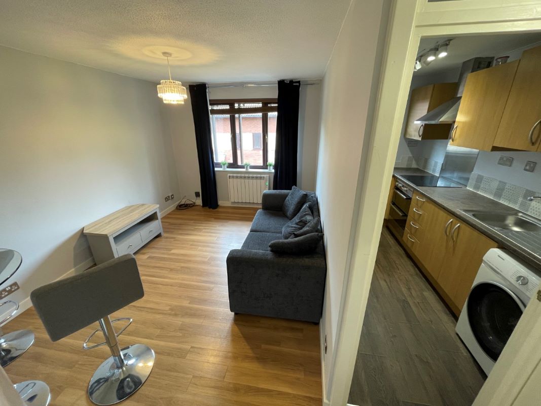 37 Troutbeck, Peartree Bridge, Milton Keynes, Buckinghamshire, MK6 3ED