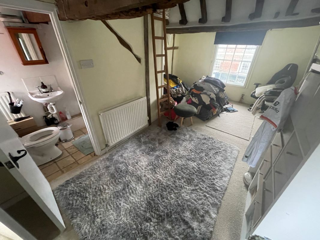 40A High Street, Newport Pagnell, Buckinghamshire, MK16 8AQ
