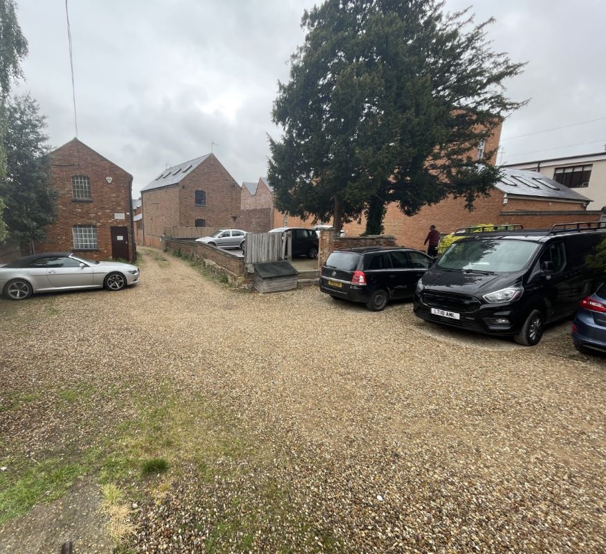 40A High Street, Newport Pagnell, Buckinghamshire, MK16 8AQ