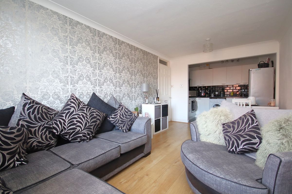 Flat 8 Denbeigh House, Rectory Road, Rushden, Northamptonshire, NN10 0AT