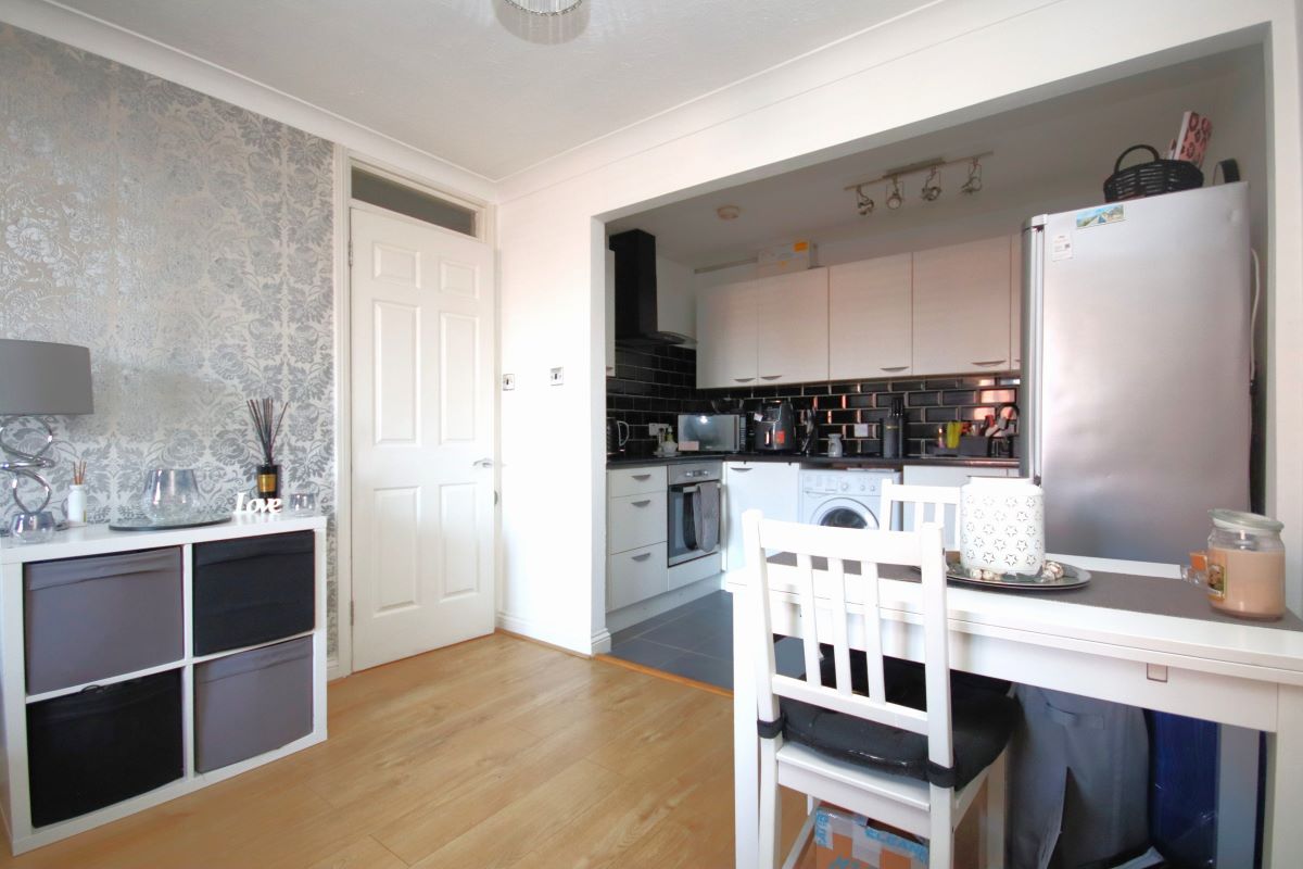 Flat 8 Denbeigh House, Rectory Road, Rushden, Northamptonshire, NN10 0AT