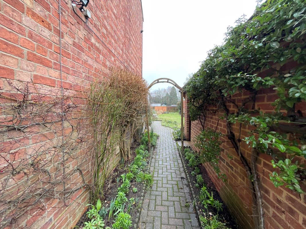 6 Bull Close, Bozeat, Northamptonshire, NN29 7LR