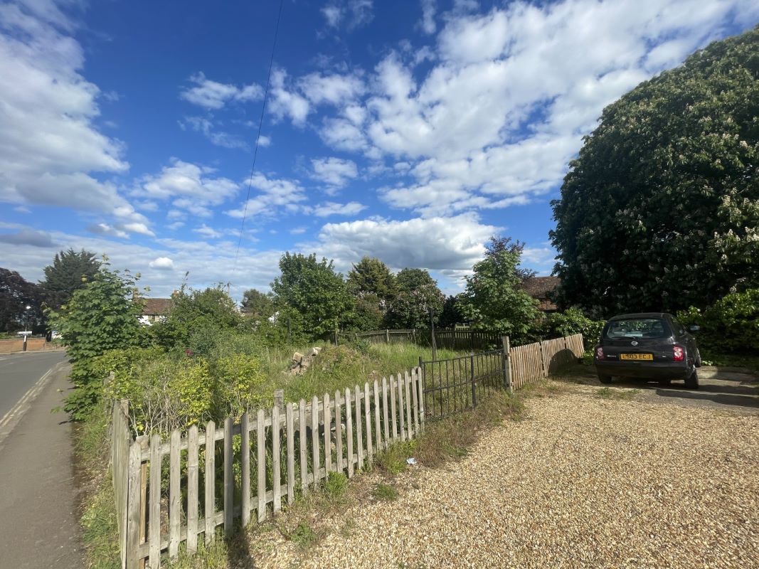 Land adjoining 215 West End, Elstow, Bedfordshire, MK42 9XS
