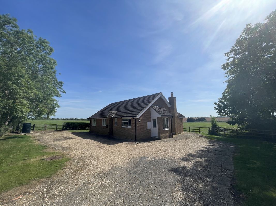 7 Mill Road, Thurleigh, Bedfordshire, MK44 2DP