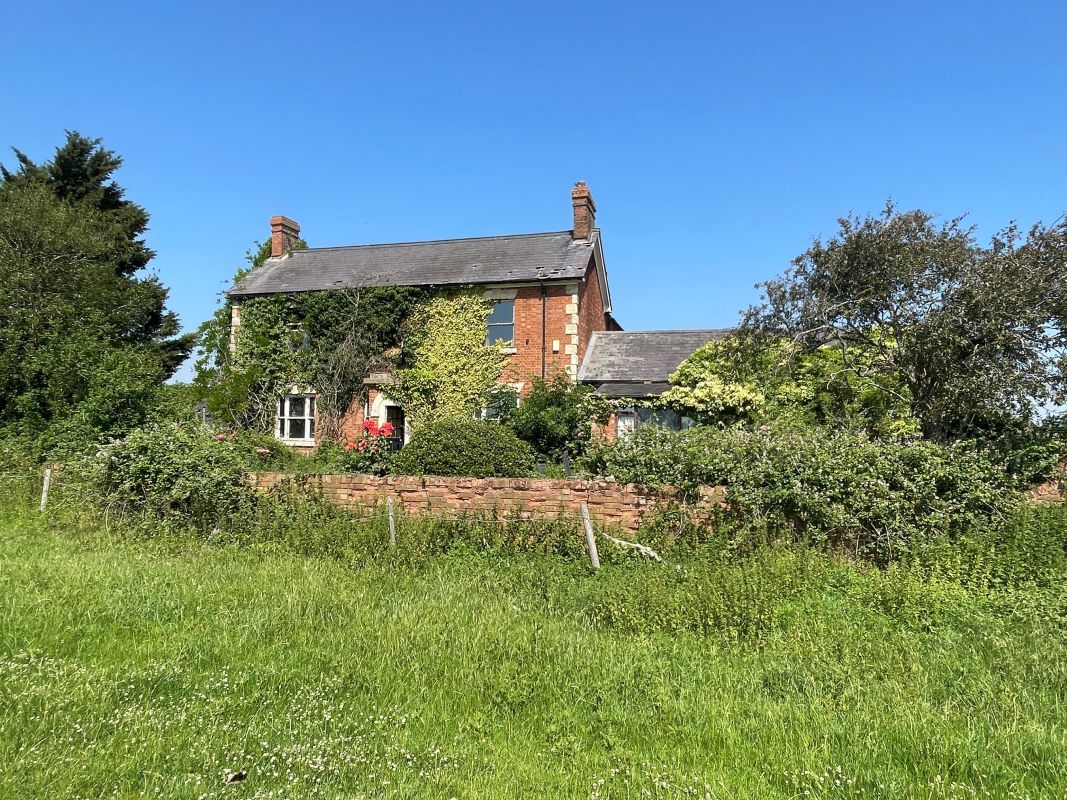 Middle Weald Farm, Middle Weald, Calverton, Buckinghamshire, MK19 6EJ property image