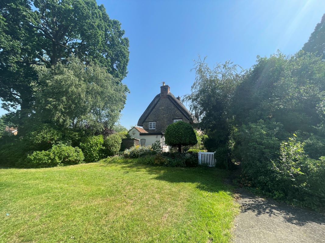 57 Main Rd, Biddenham, Bedford MK40 4BD