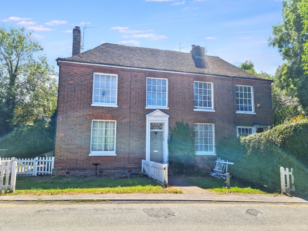 Mill House, 68 Eyhorne St, Hollingbourne, Maidstone ME17 1TS