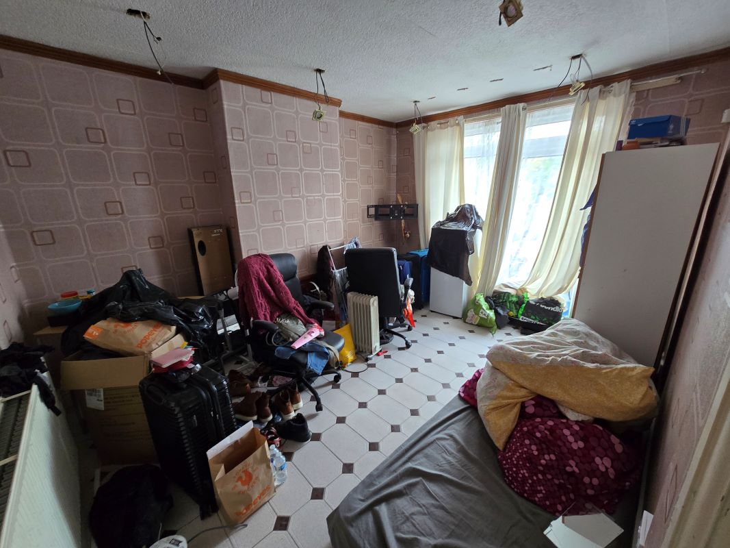 Image 5 of 11