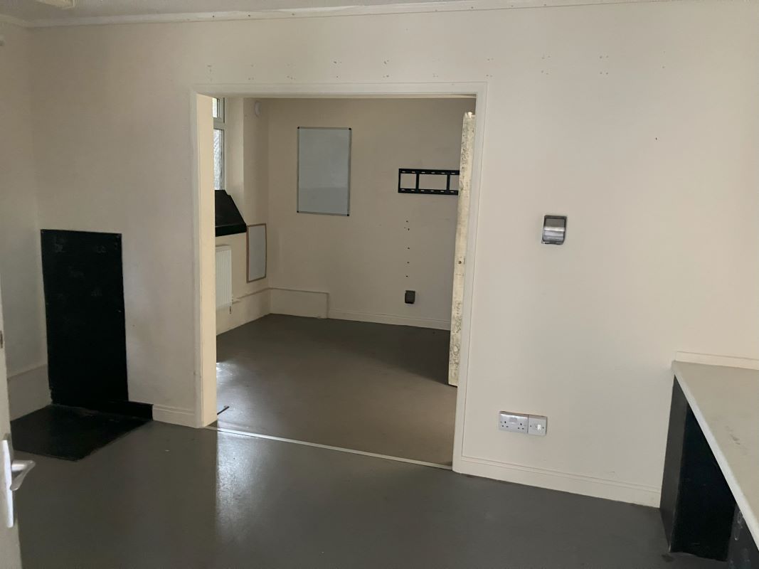 Image 10 of 20