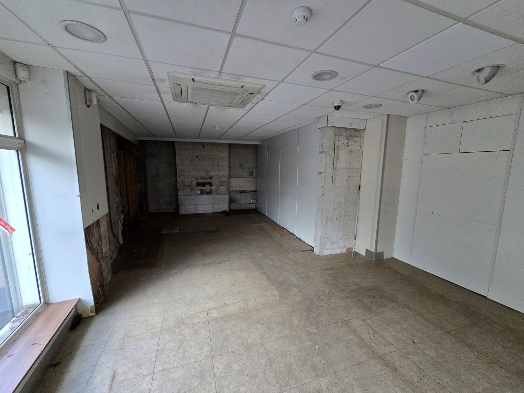 Image 3 of 6