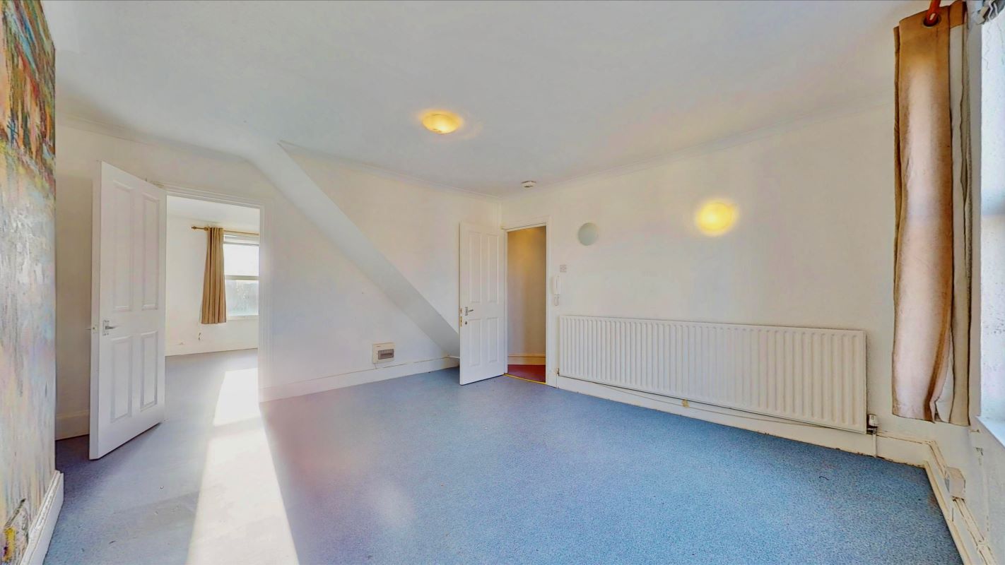 17d Nassington Road, Hampstead, London, NW3 2TX