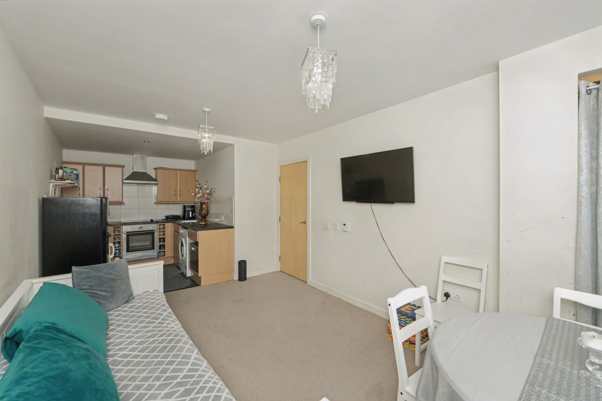 Image 3 of 11
