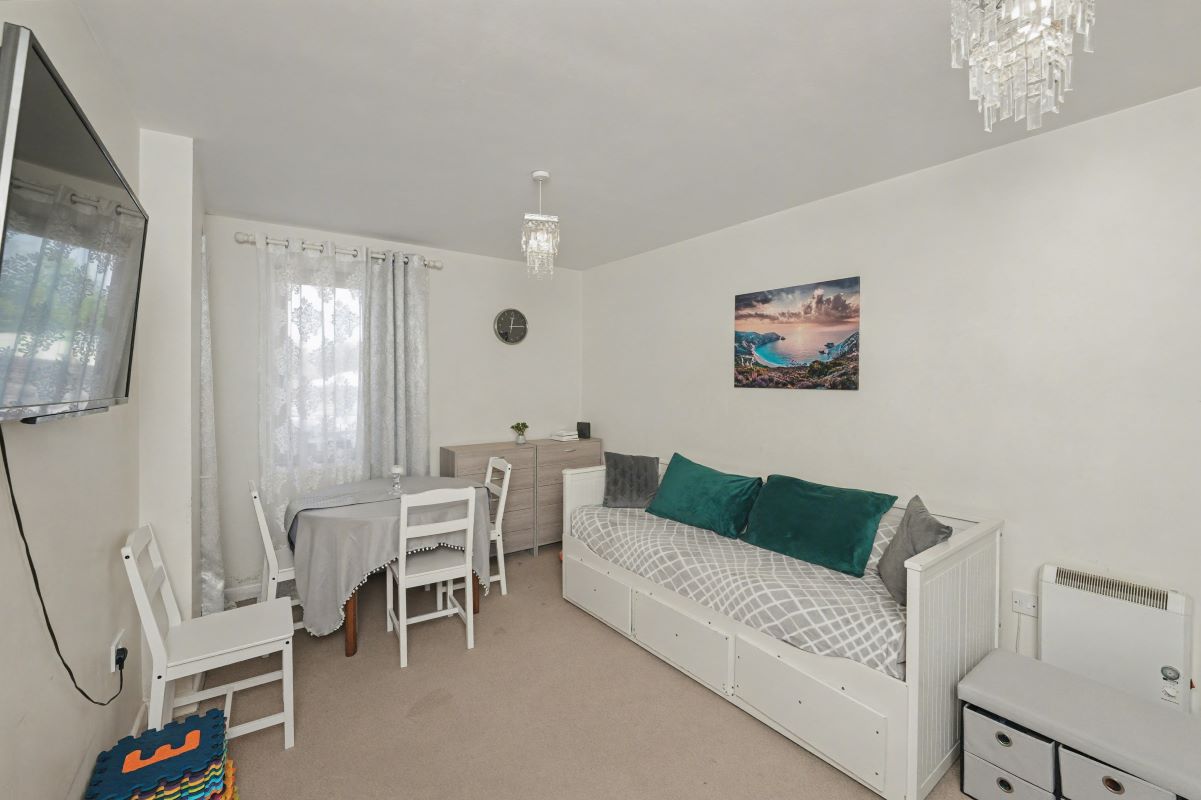 Image 4 of 11