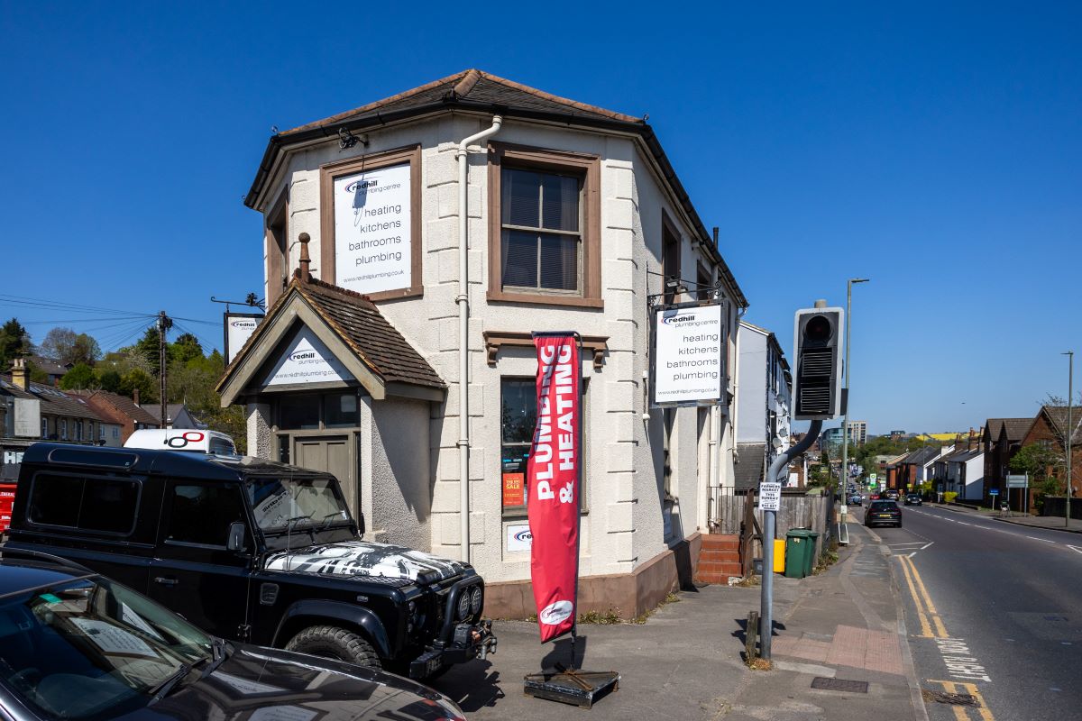 147 Brighton Road, Redhill, Surrey, RH1 6PS