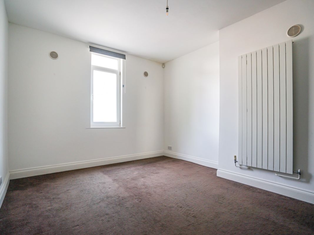 Image 7 of 9