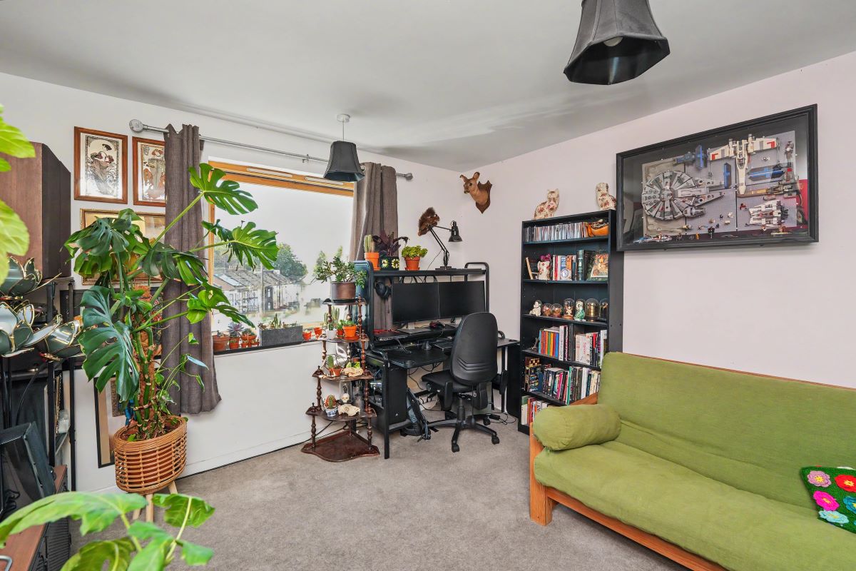 Image 4 of 11