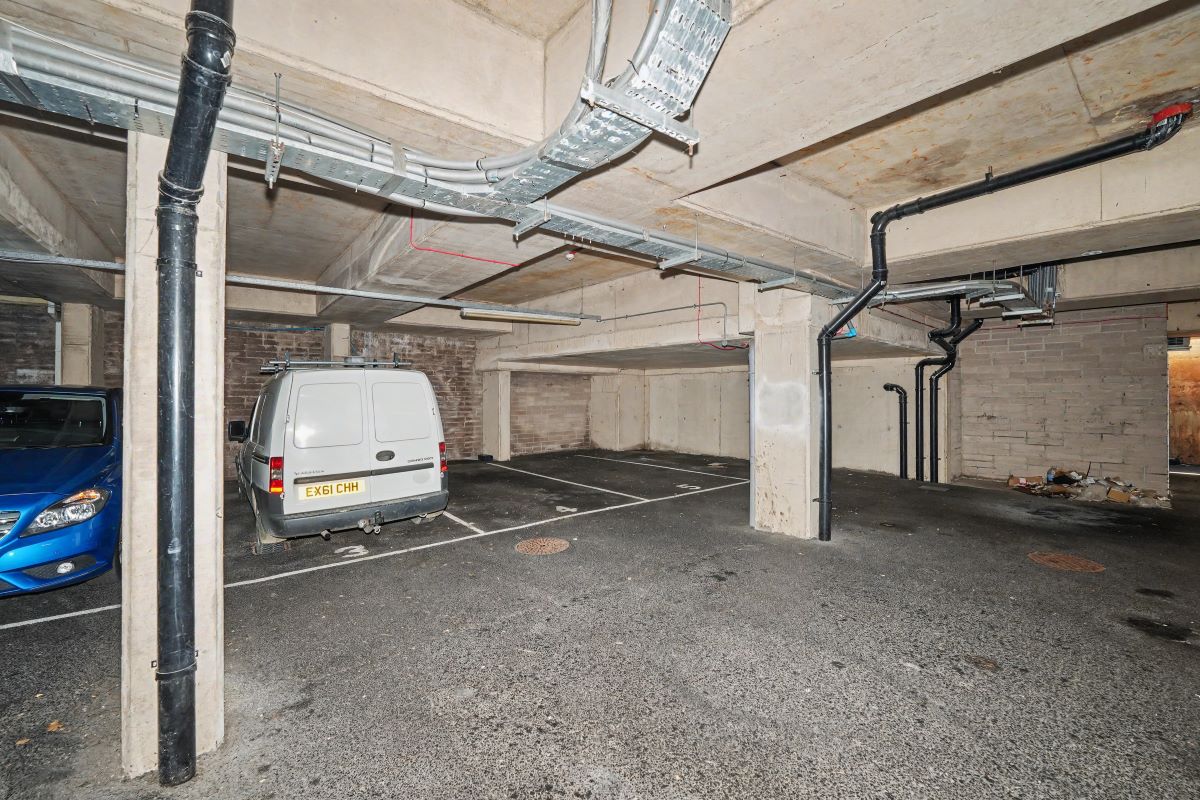 Image 11 of 11