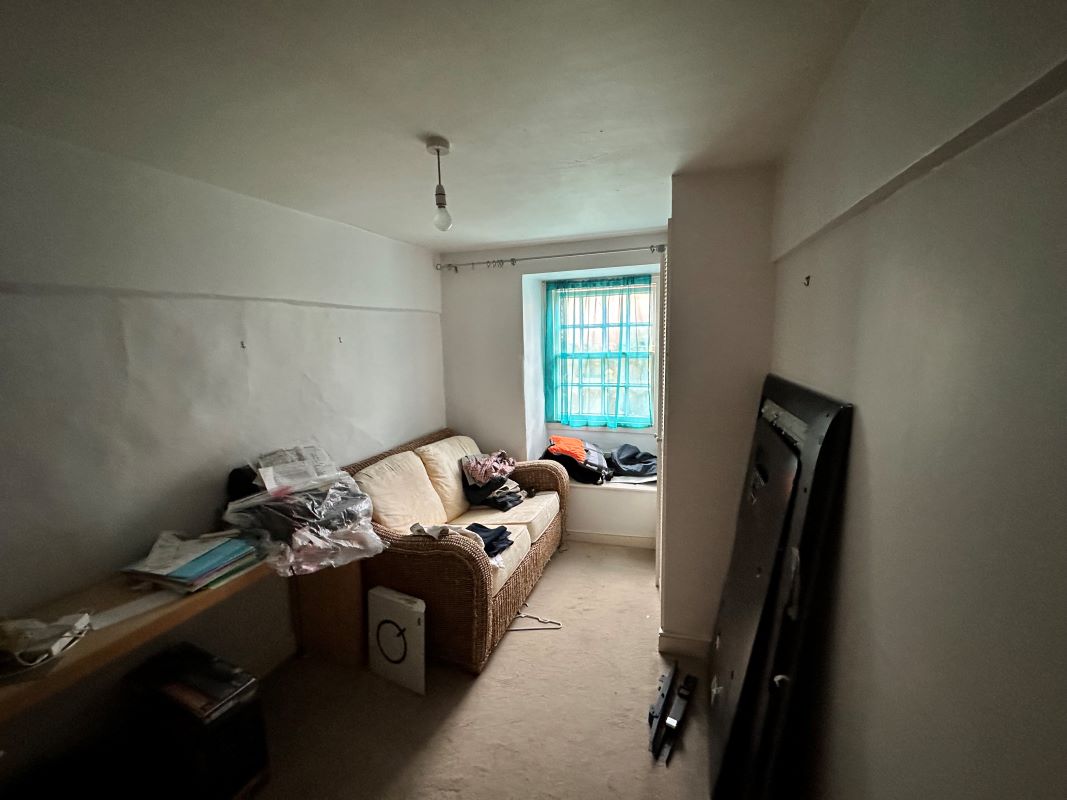Image 11 of 19