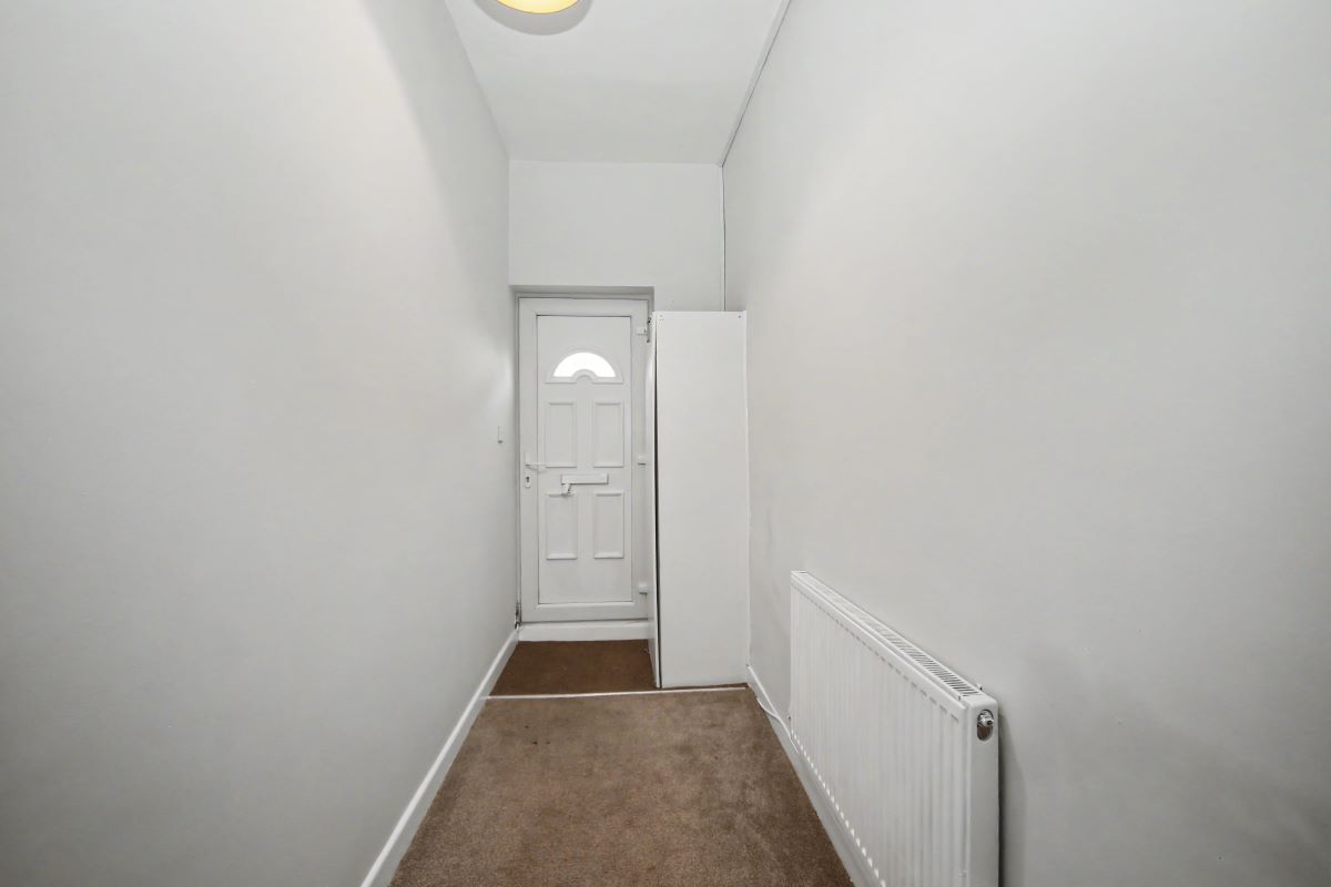 Image 4 of 23