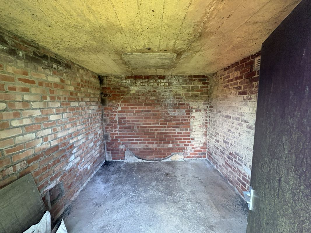 Image 15 of 16