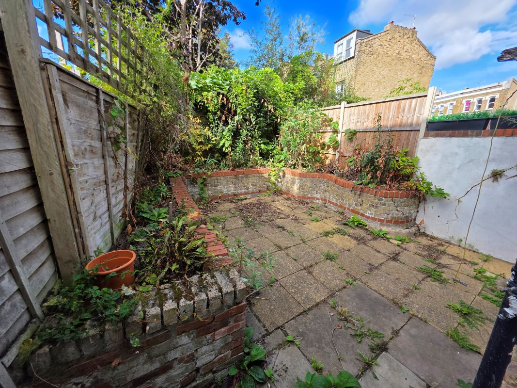 Image 7 of 20