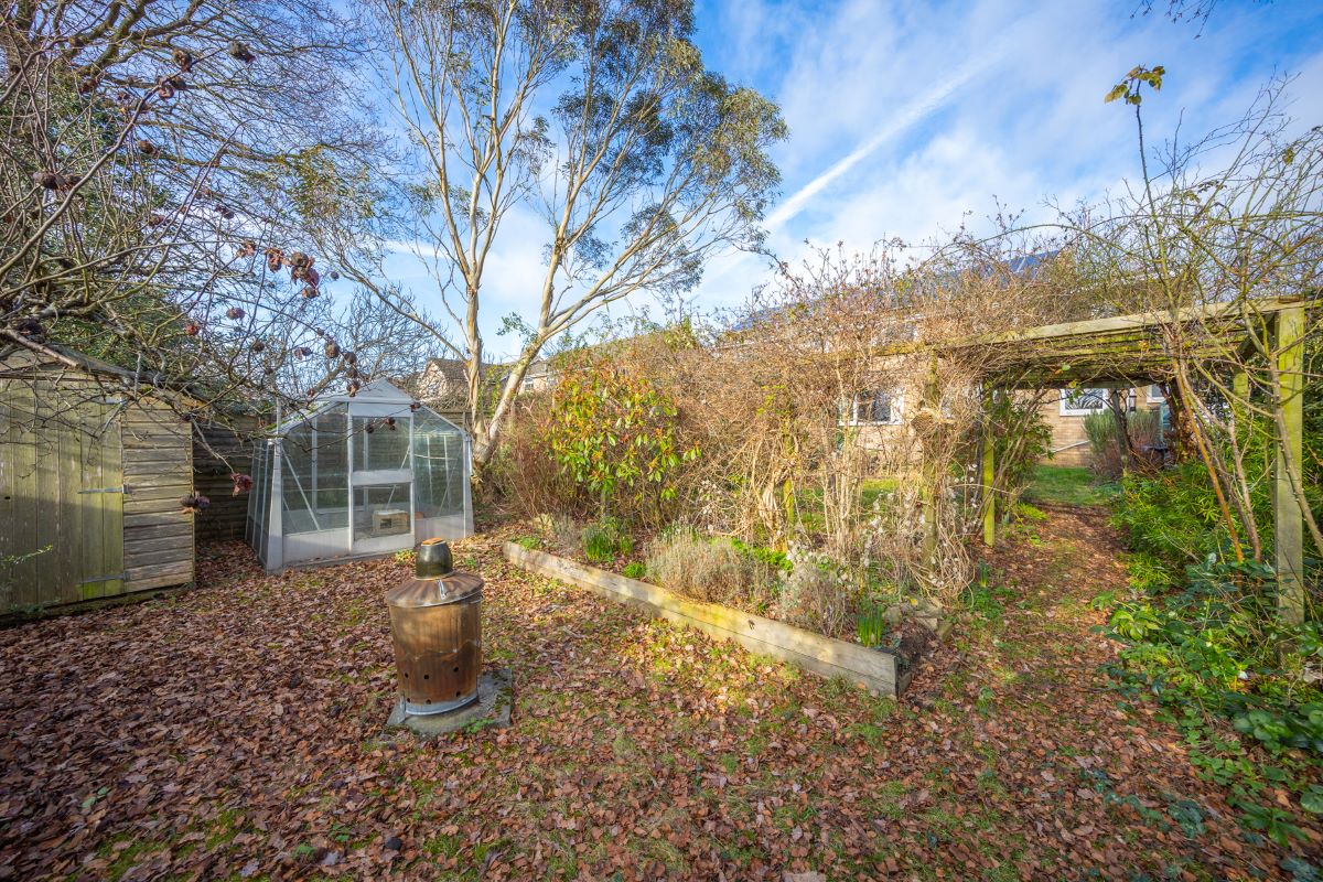 40 Eastwood Road, Woodley, Reading, Berkshire, RG5 3PY