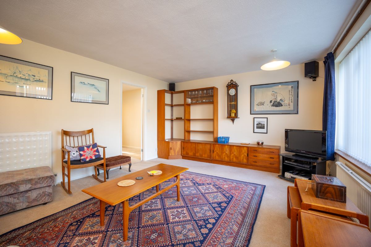 40 Eastwood Road, Woodley, Reading, Berkshire, RG5 3PY