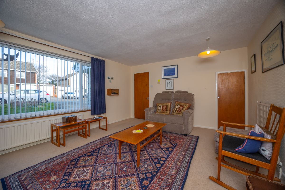 40 Eastwood Road, Woodley, Reading, Berkshire, RG5 3PY