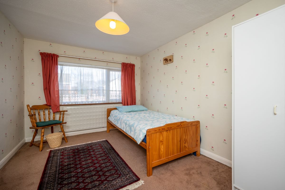 40 Eastwood Road, Woodley, Reading, Berkshire, RG5 3PY