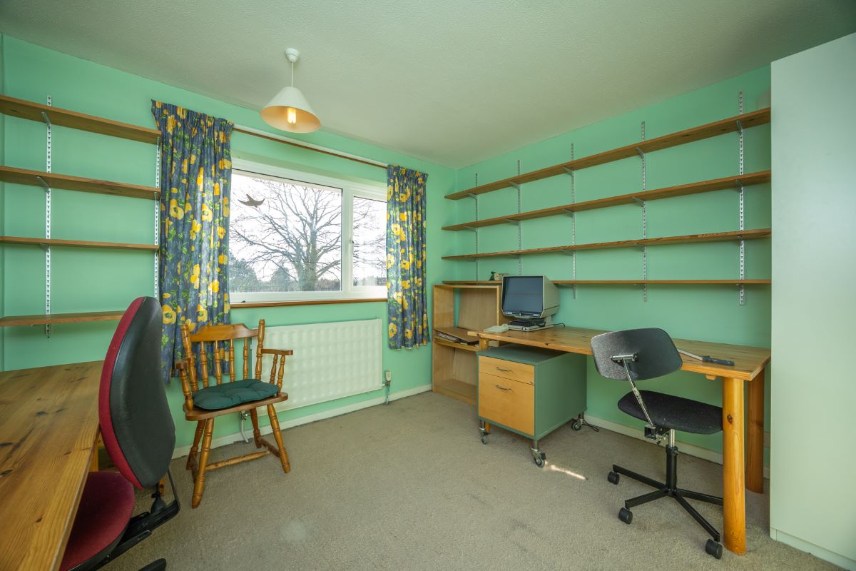 40 Eastwood Road, Woodley, Reading, Berkshire, RG5 3PY