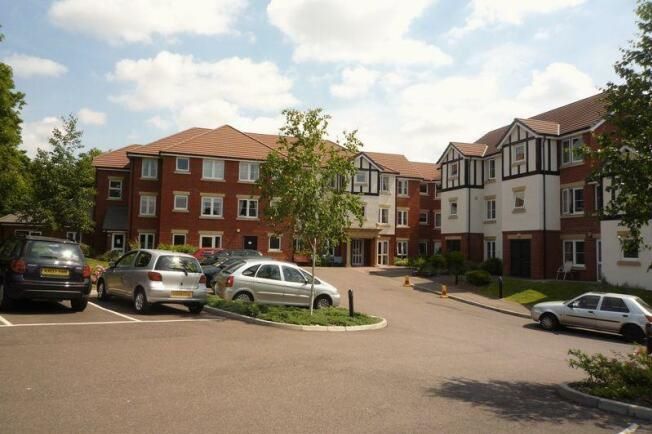 42 Castle Court, Hadlow Road, Tonbridge, Kent, TN9 1QU