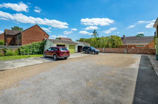 4 Radnor Court, Longcot, Faringdon, Oxfordshire, SN7 7TB