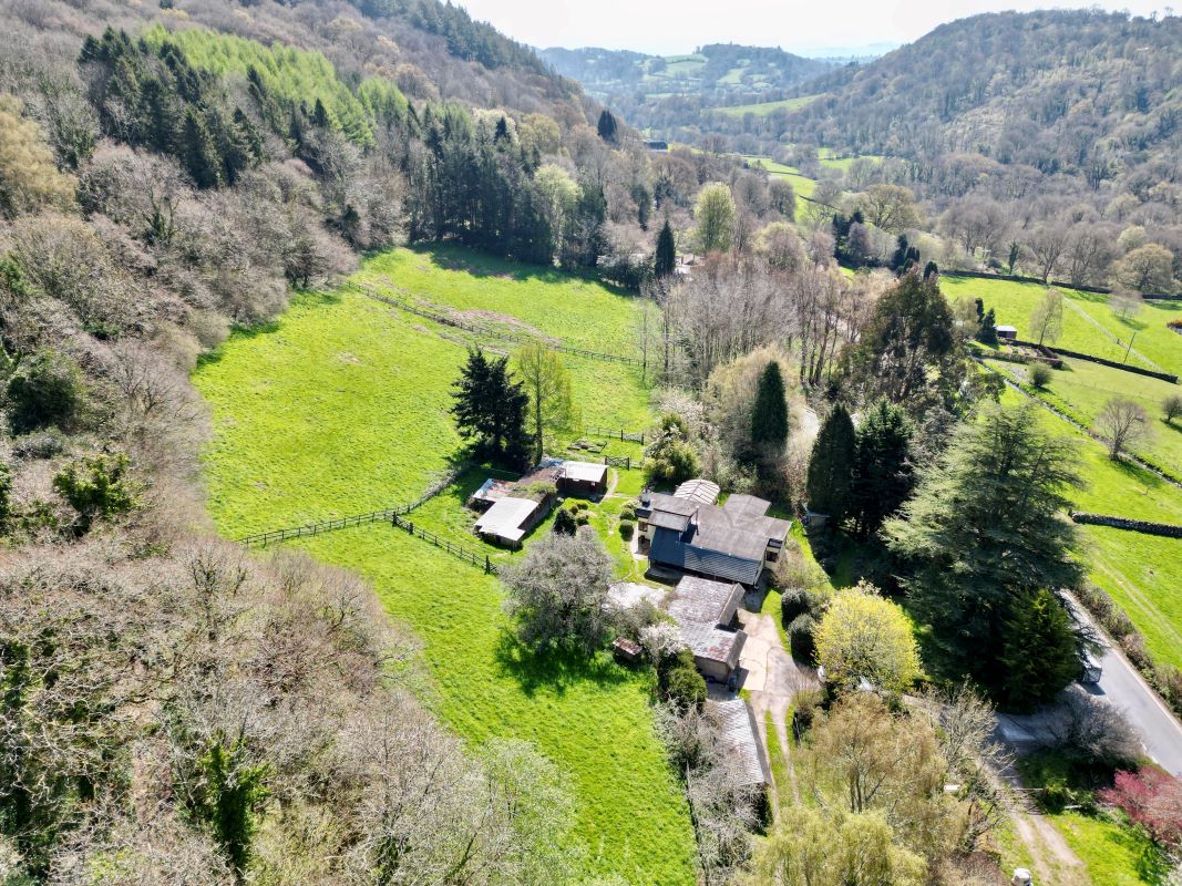 Wray Farm, Moretonhampstead Road, Lustleigh, Newton Abbot, Devon, TQ13 9SN