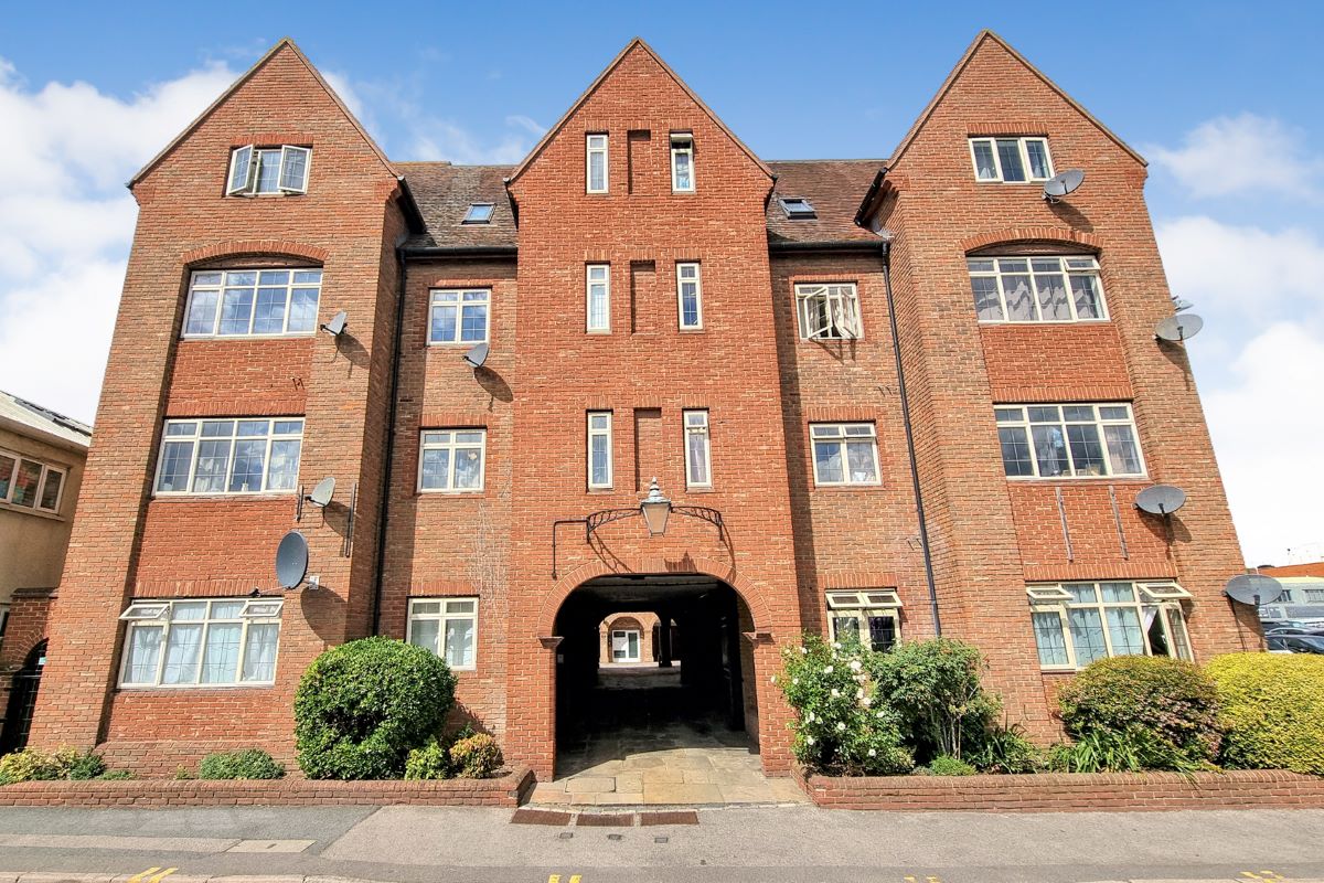 Flat 5 The Cloisters, Orchard Street, Dartford, Kent, DA1 2DF