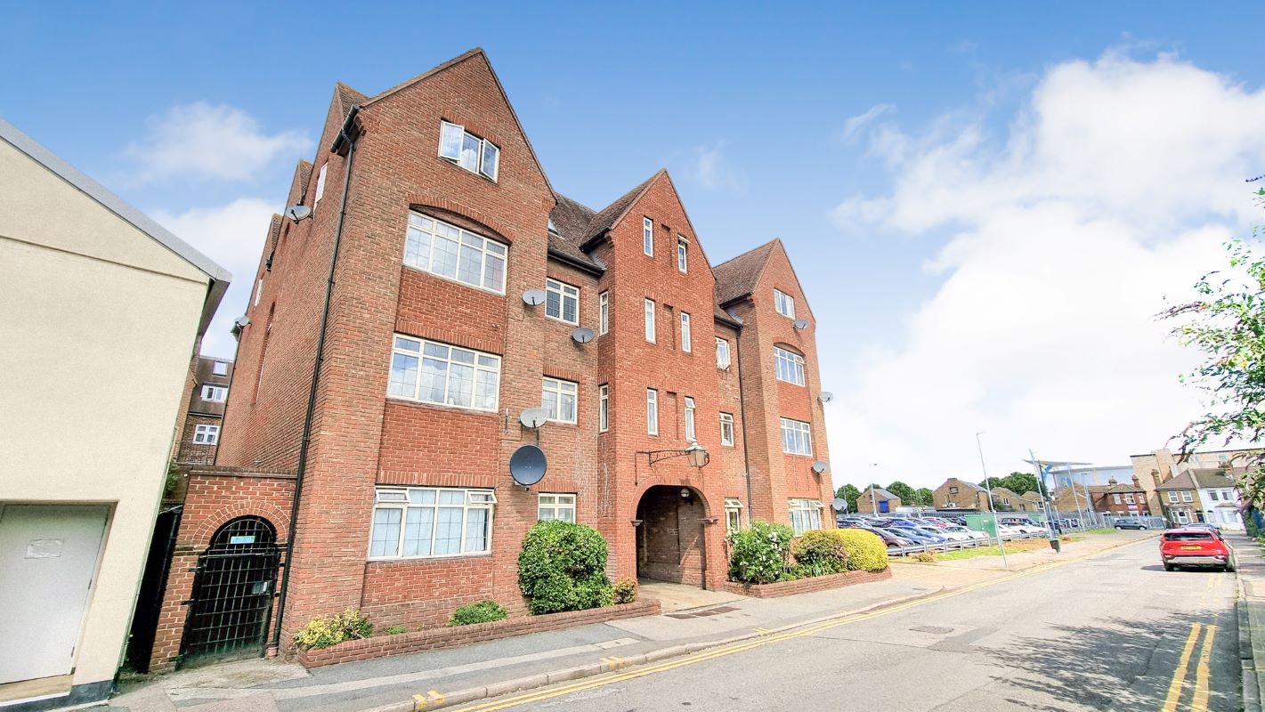 Flat 5 The Cloisters, Orchard Street, Dartford, Kent, DA1 2DF
