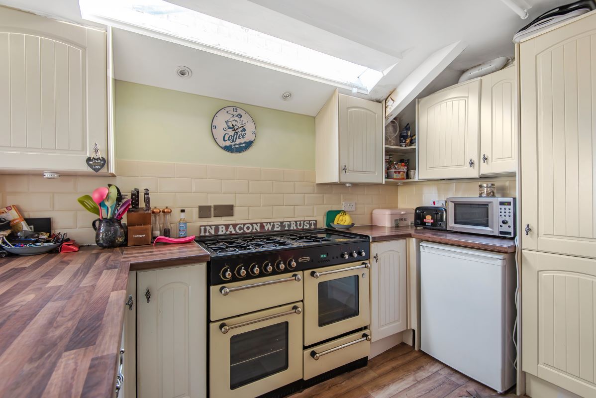 Common Farm Cottage, 28 Witts Lane, Purton, Swindon, Wiltshire, SN5 4ES