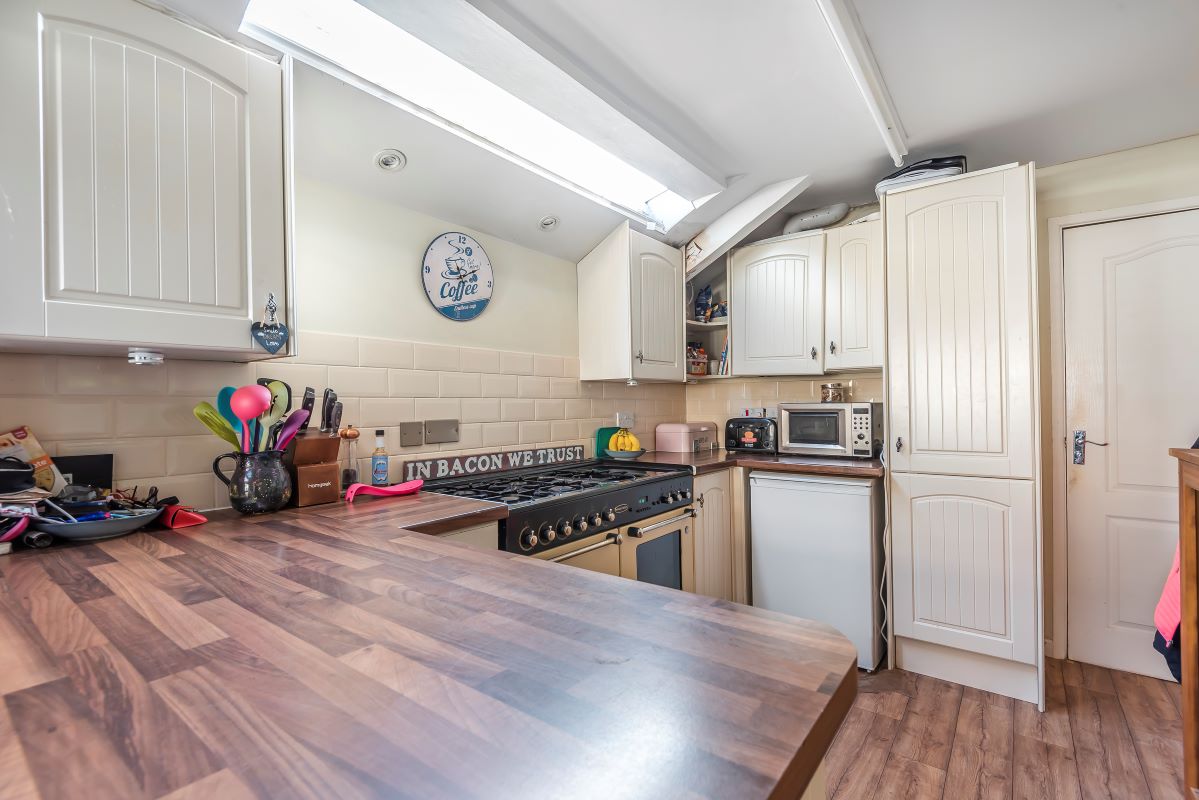 Common Farm Cottage, 28 Witts Lane, Purton, Swindon, Wiltshire, SN5 4ES