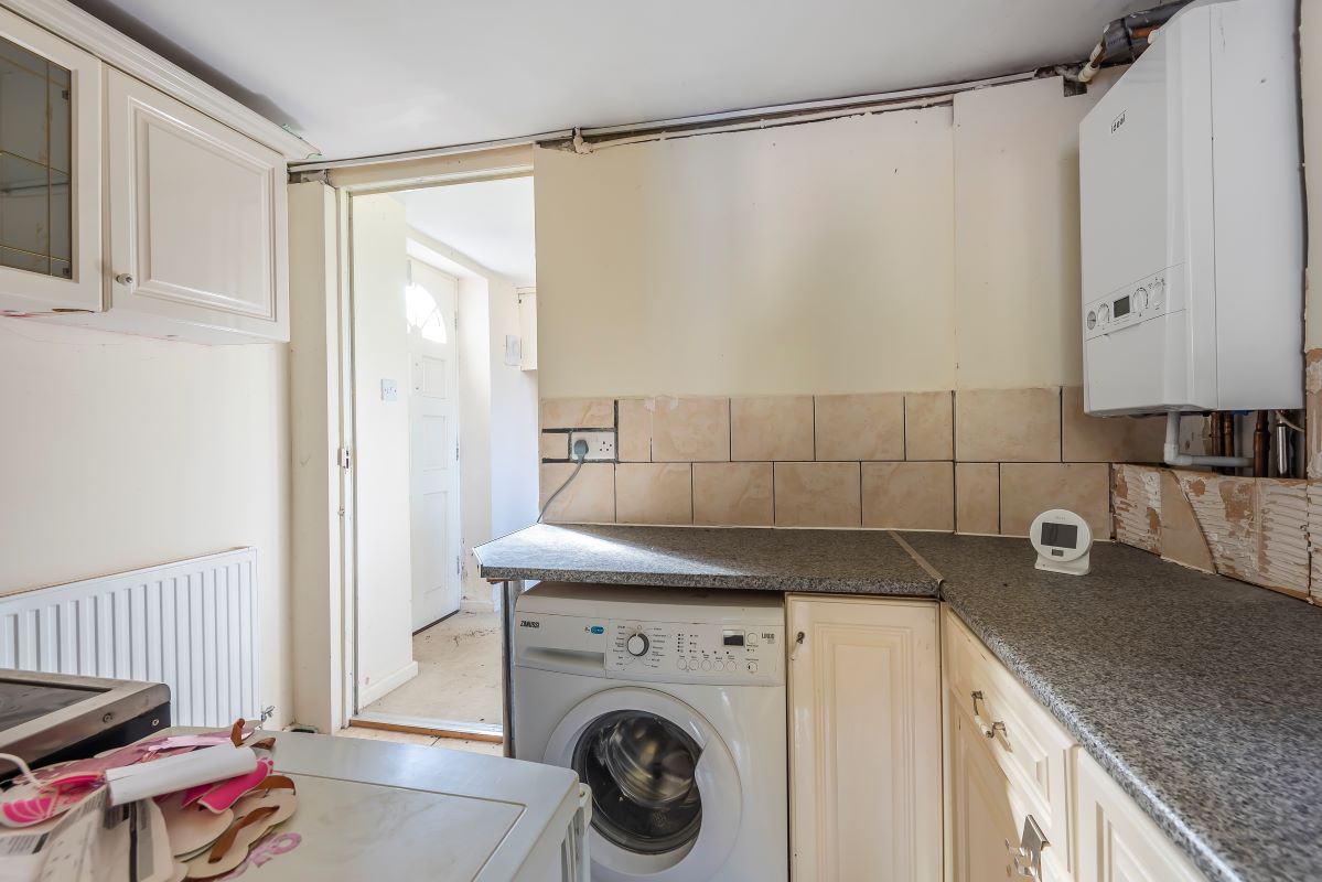 Common Farm Cottage, 28 Witts Lane, Purton, Swindon, Wiltshire, SN5 4ES