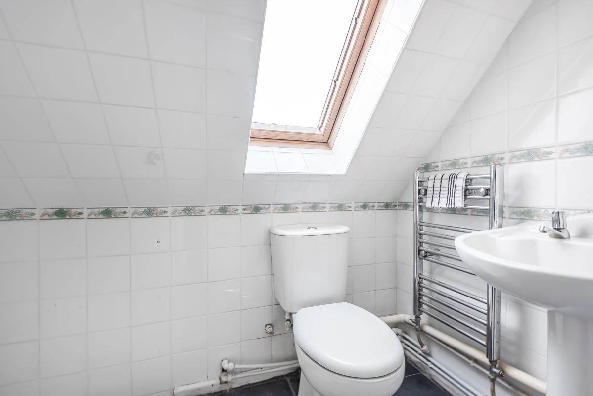 Common Farm Cottage, 28 Witts Lane, Purton, Swindon, Wiltshire, SN5 4ES